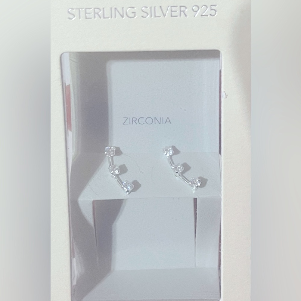 Triple studded Earrings